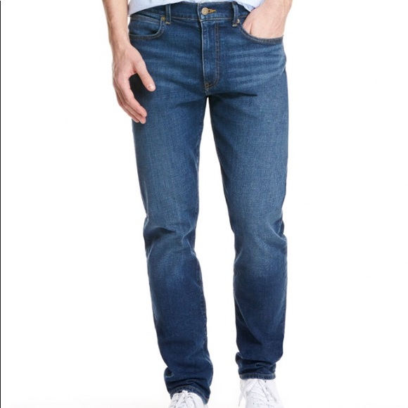 Vineyard Vines straight leg medium wash jeans